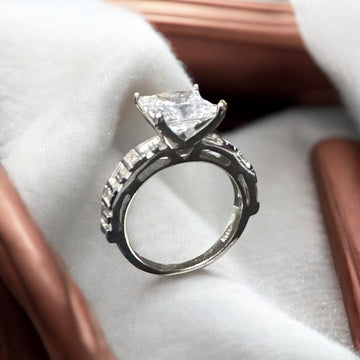 Propose Band princess shape cz ring in 92.5 HM Silver