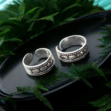 Antique look band style Toe Rings in 92.5 HM Silver