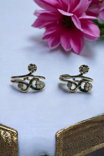 Floral look trendy Toe Ring in 92.5 HM Silver