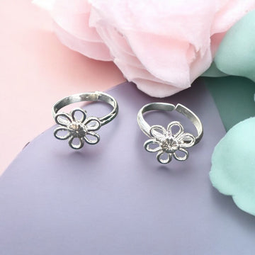 Trendy Flower design Toe Rings in 92.5 HM Silver