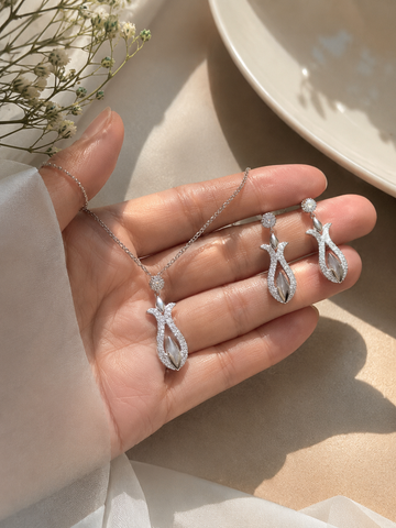 Elegant 925 Sterling Silver Pendant Set with chain
