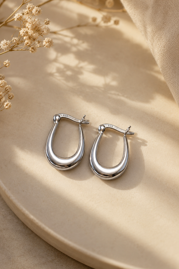 Tiny hoops for girls in 92.5 HM Silver