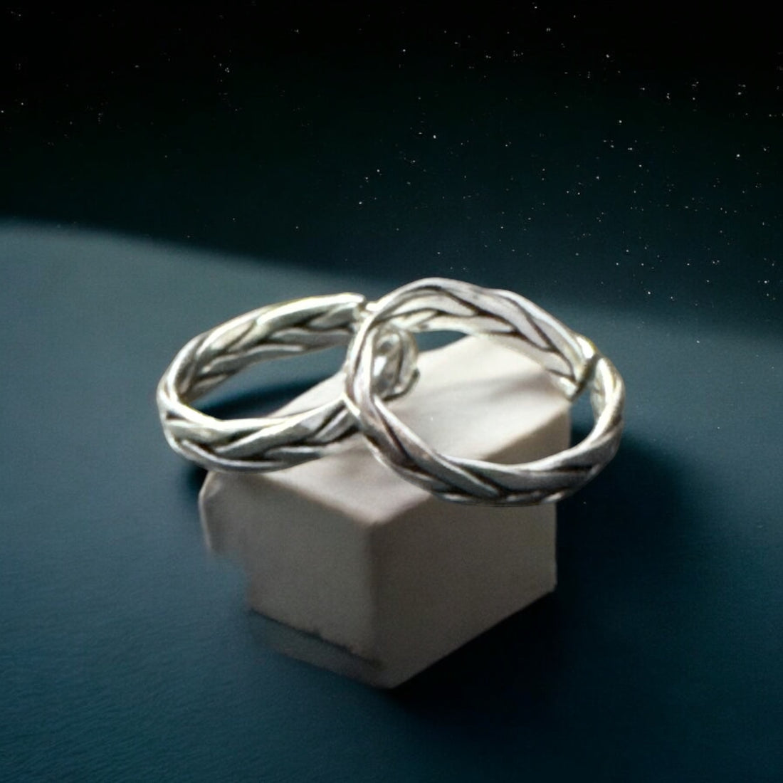 Simple toe rings in antique finish silver 92.5