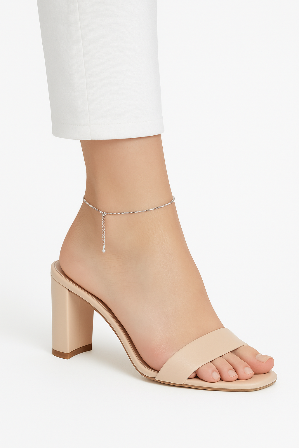 Elegant adjustable silver anklet for daily wear
