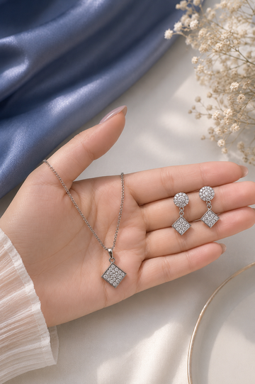 Geometrical shape Silver Sparkling Square Pendant Set in 92.5 HM