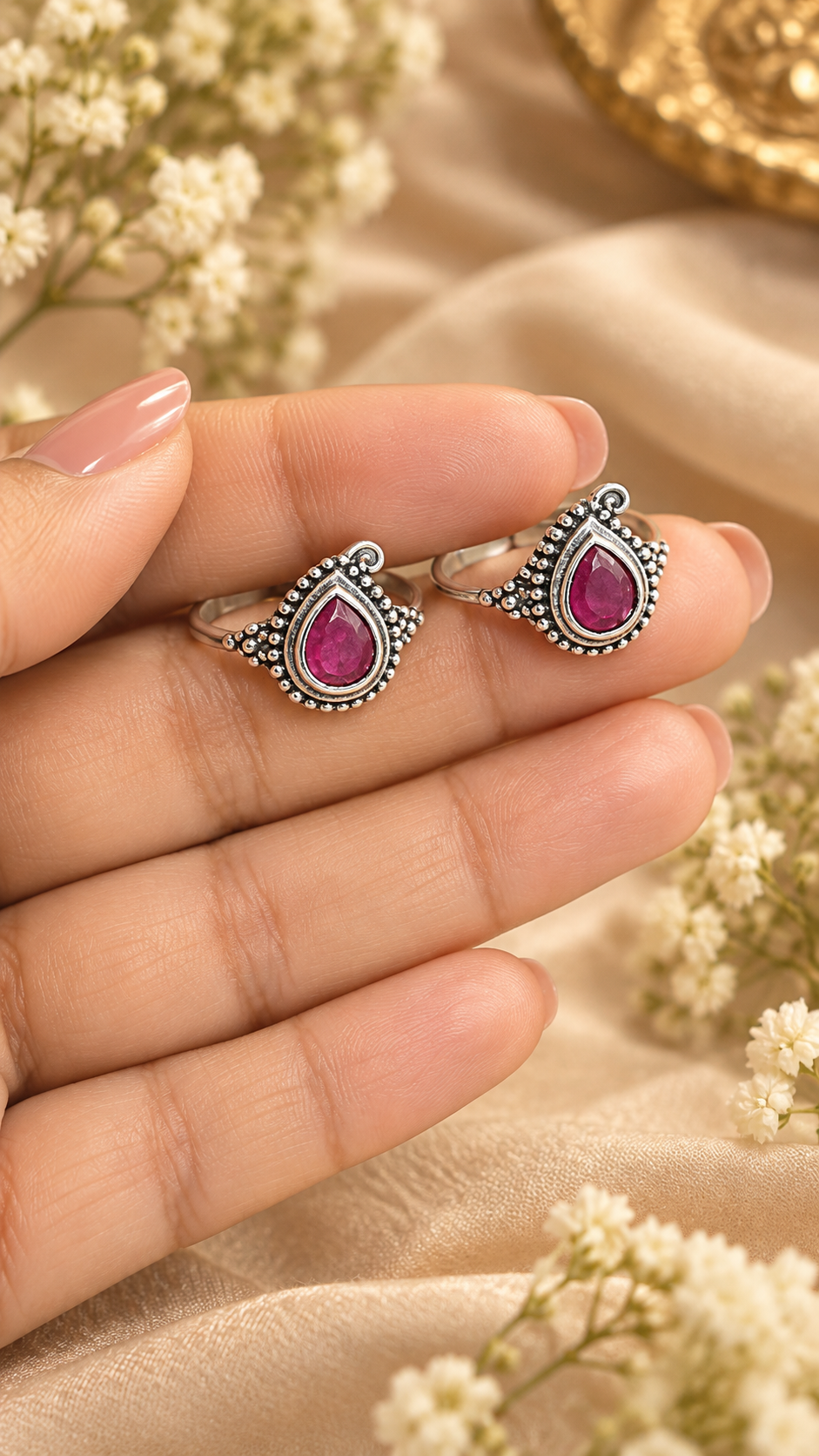 Elegant antique silver bichiya for women with pink teardrop cut stone