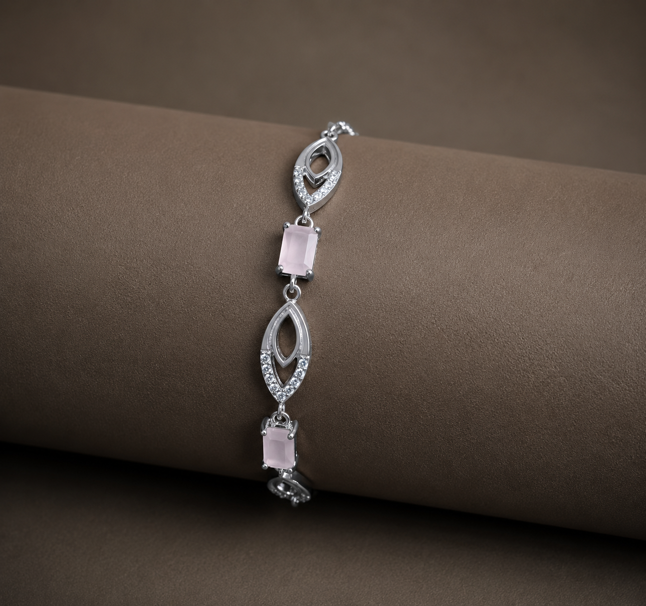 Floral leaf motif silver jewelry
