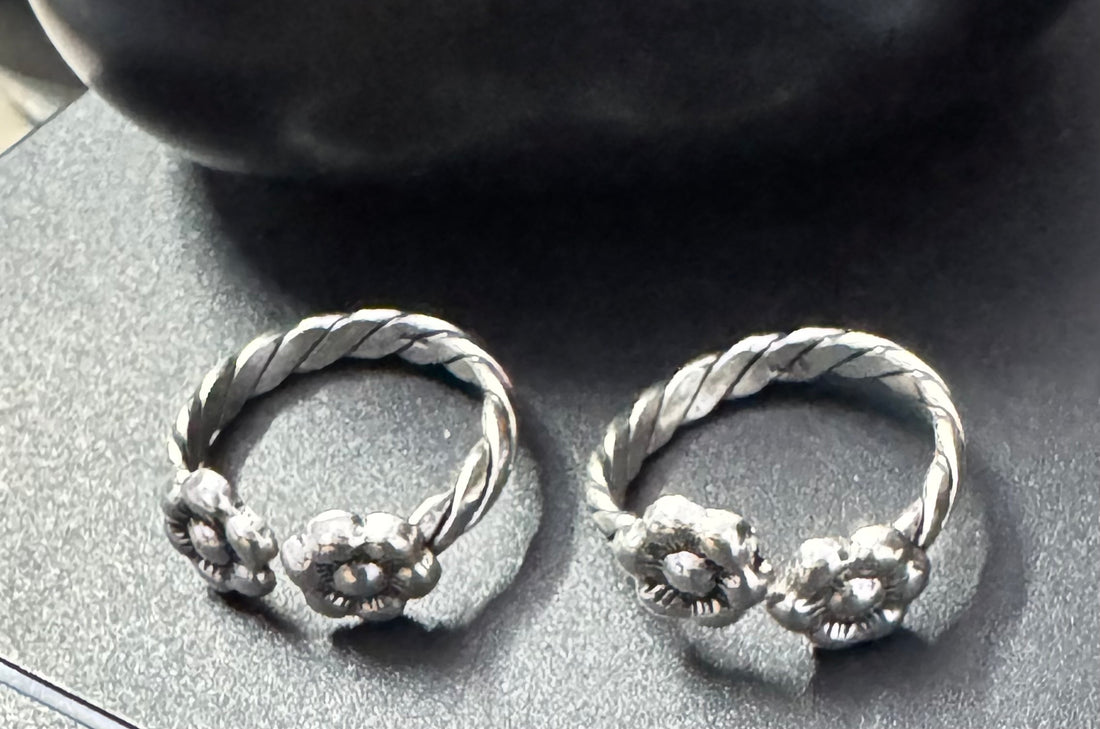 Front open toe ring in 92.5 sterling silver