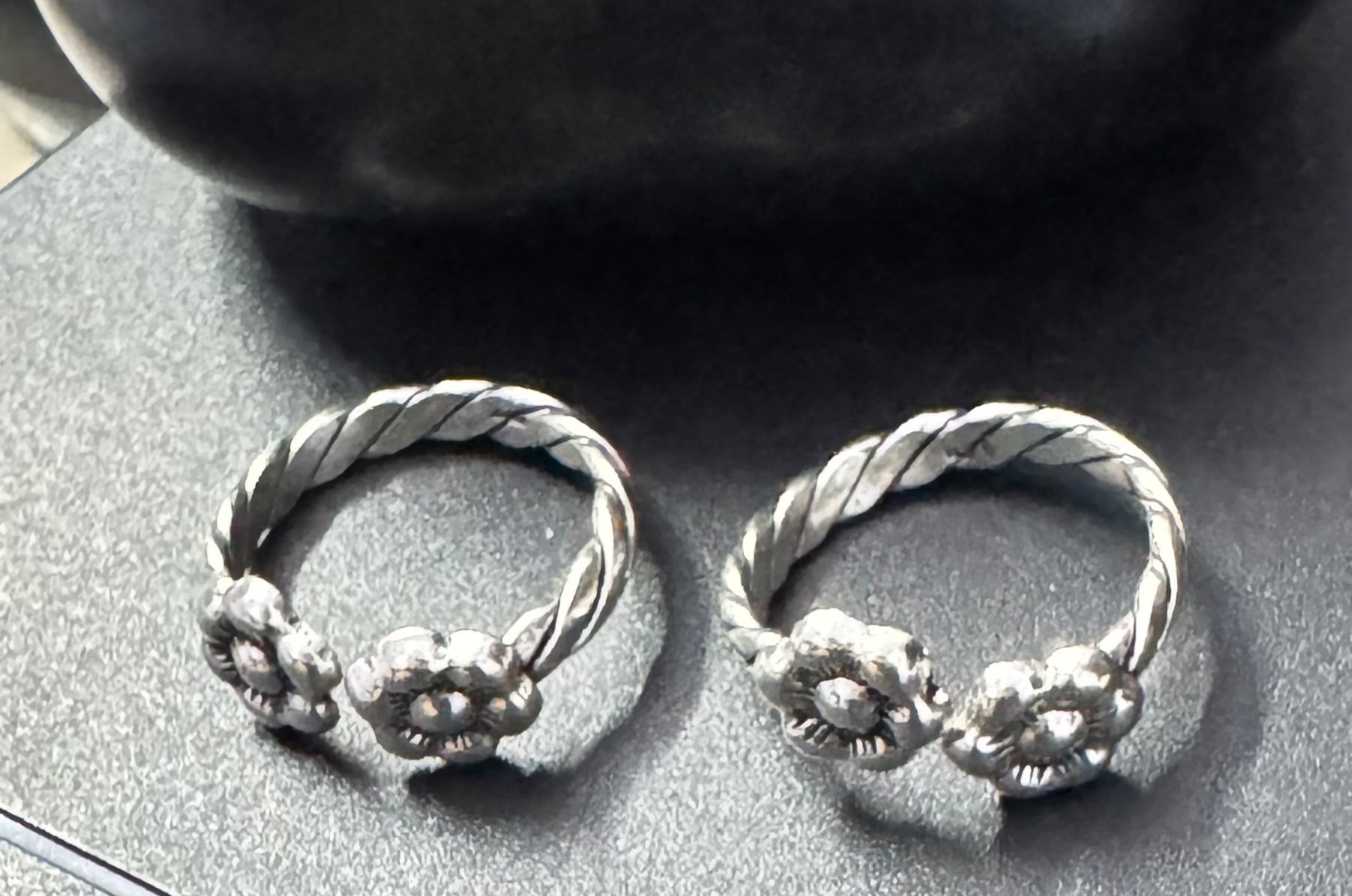 Front open toe ring in 92.5 sterling silver