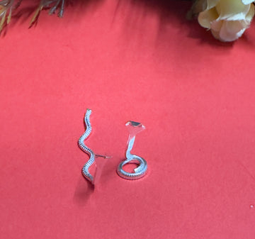 Silver Naag Nagin Idol Pair for Pooja – Perfect for Mandir & Spiritual Decor