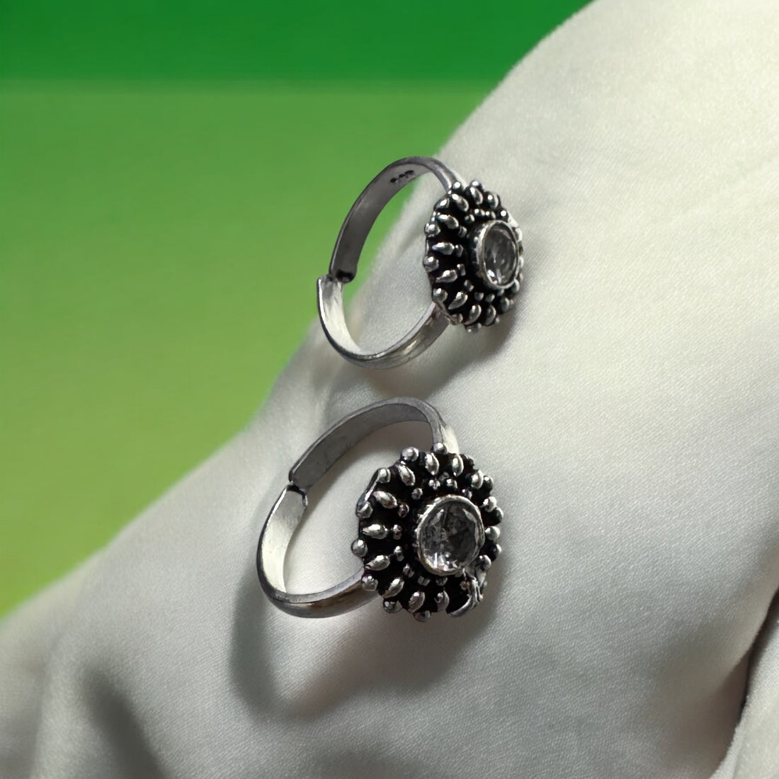 Handmade Kundan toe ring in 92.5 sterling silver