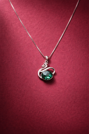 Beautiful Swan chain with Semi precious green stone in 92.5 HM Silver