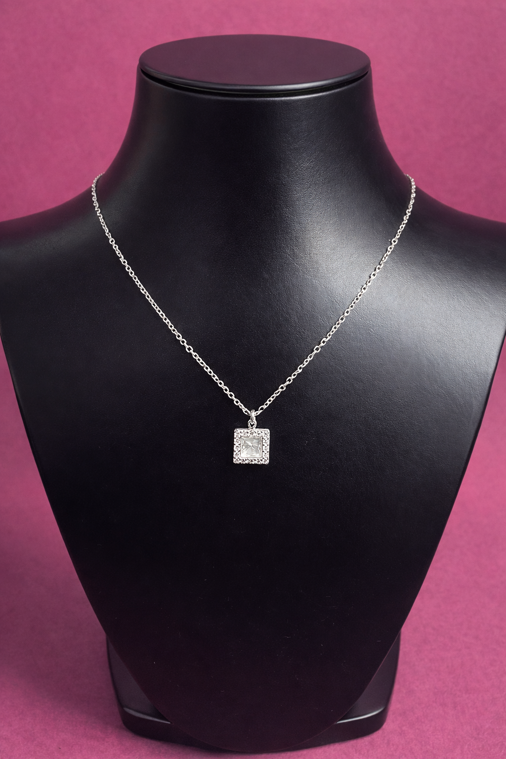 Square pendent Sarwoski studded with sleek chain in 92.5 HM Silver