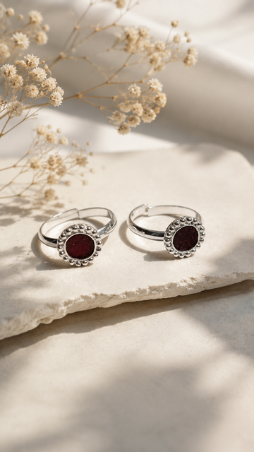Maroon colour Toe ring adjustable in 925 Silver