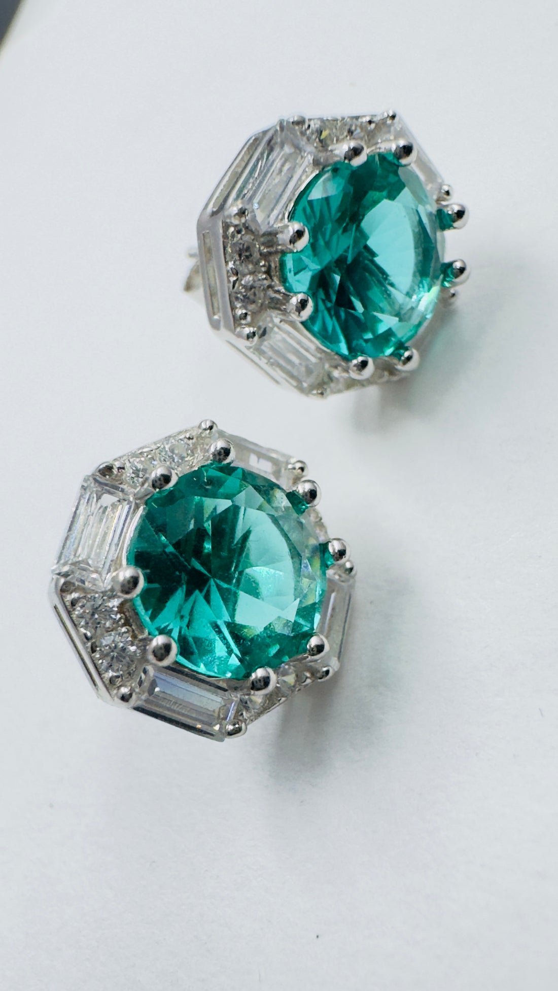 Beautiful Emerald Stone Earrings (semiprecious) combine with sterling silver 92.5 HM