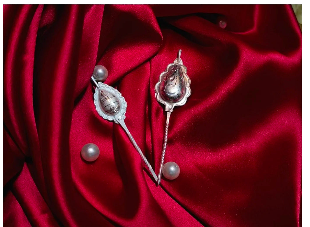 Silver Kajrota with lid and applicator stick in 925 sterling silver