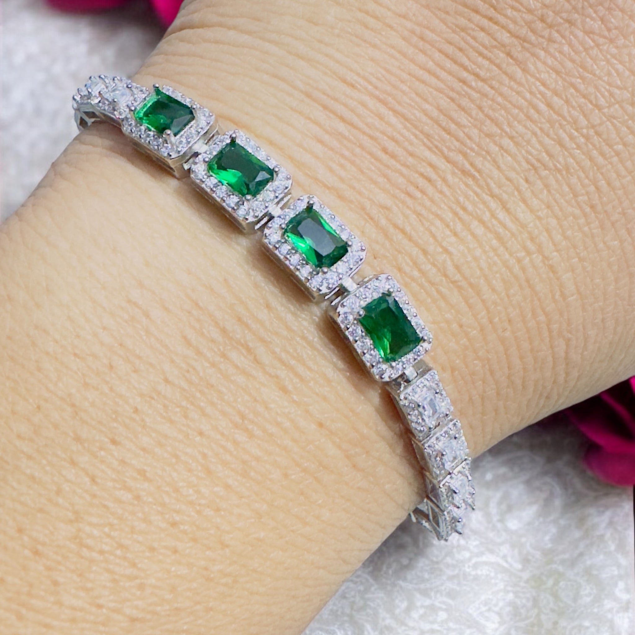 Mesmerising Emerald (Semi-Precious) Bracelet with sparking Saroski in 92.5 HM silver