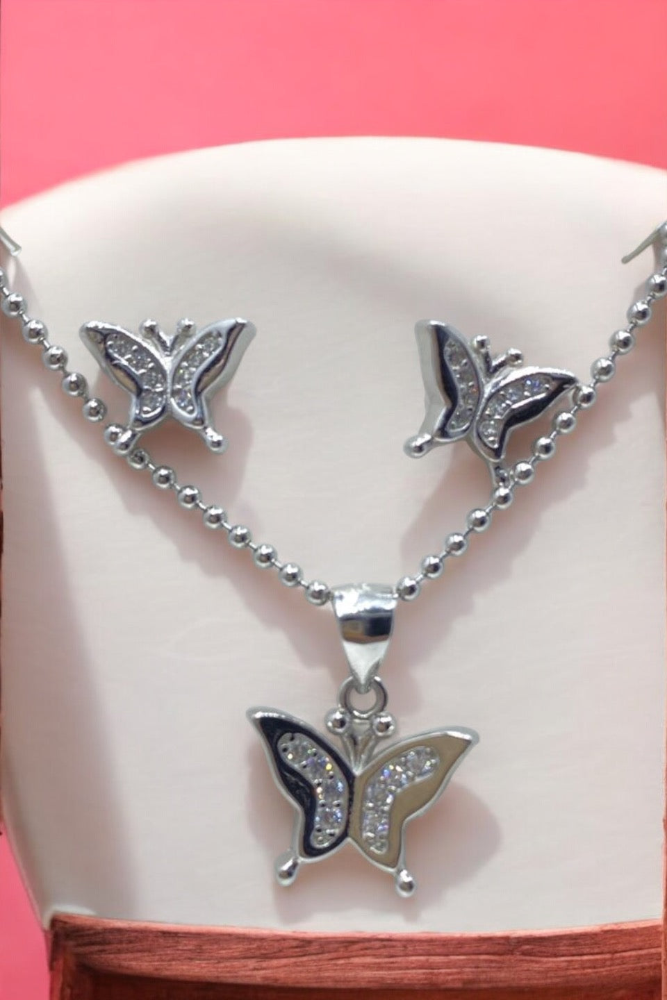 Butterfly Pended set with sarwoski sterling silver with 92.5 HM SILVER