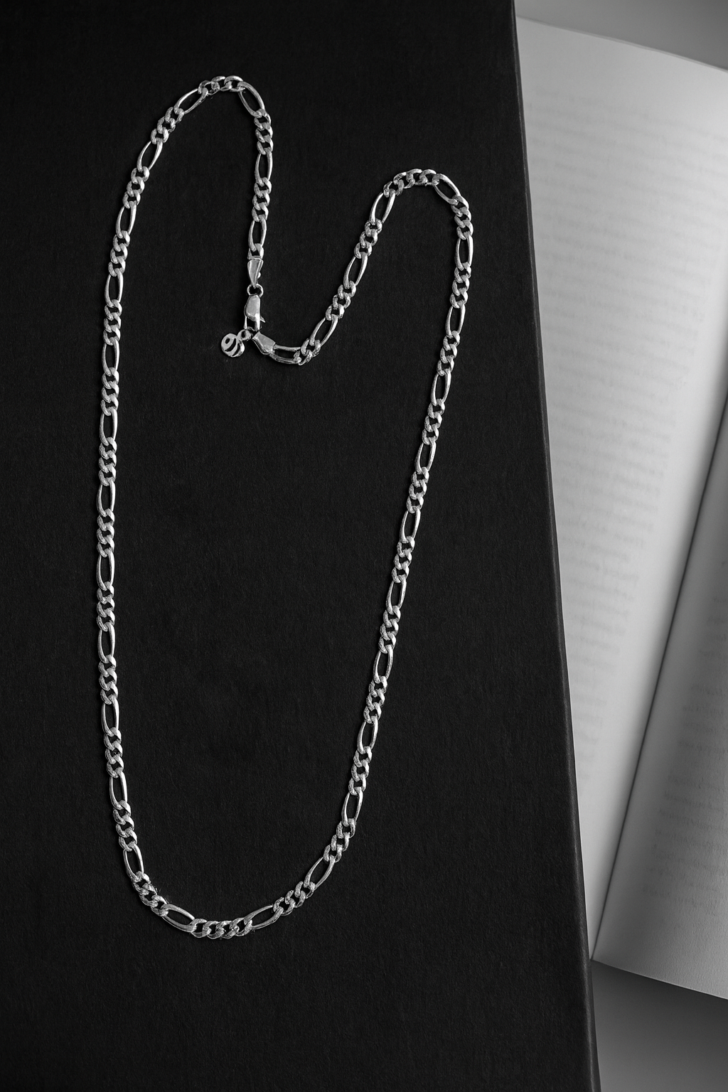 Italian style 925 sterling silver Figaro necklace for men, sleek and stylish jewellery