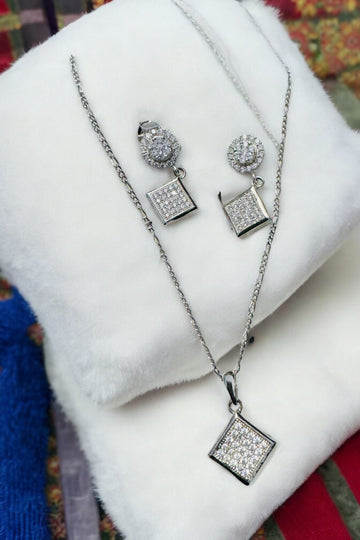 Geometrical shape Silver Sparkling Square Pendant Set in 92.5 HM