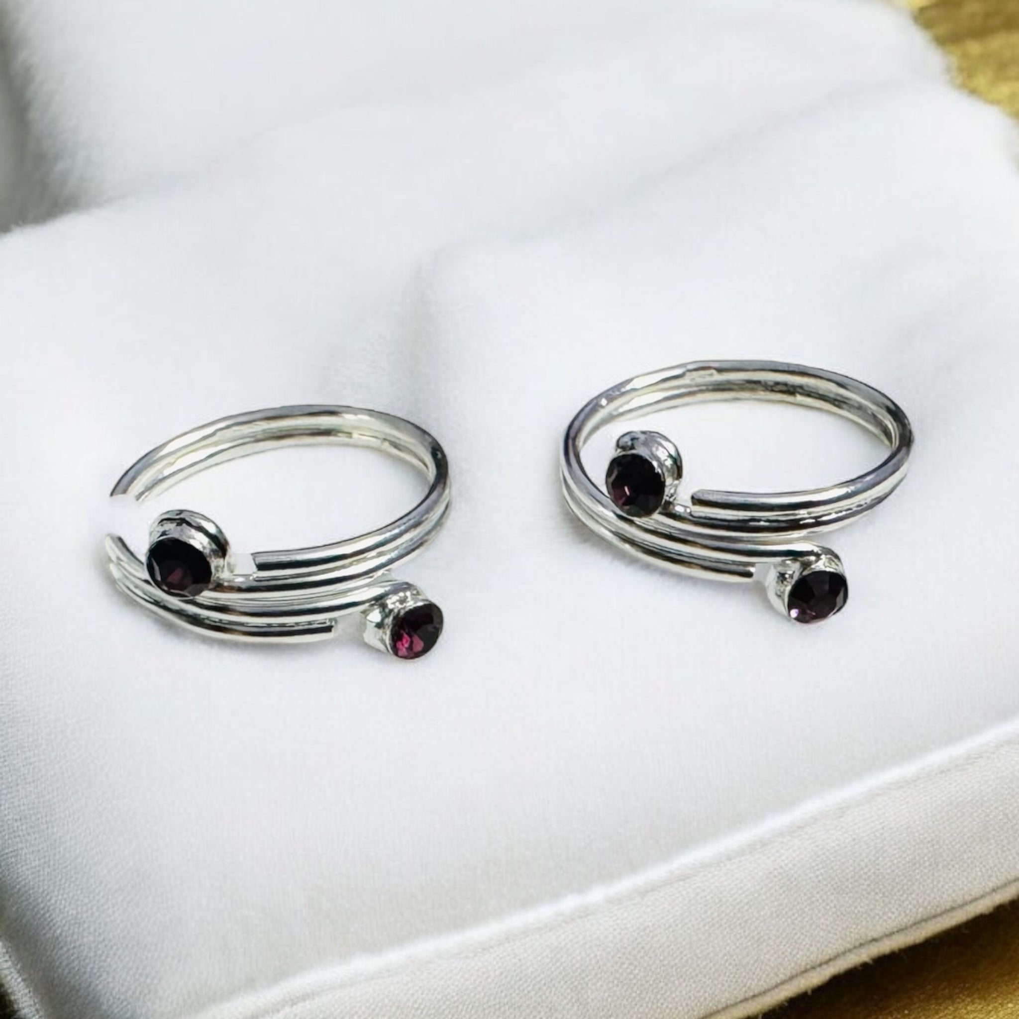 Pair of designer Toe rings in Pink Crystal in 925 Silver