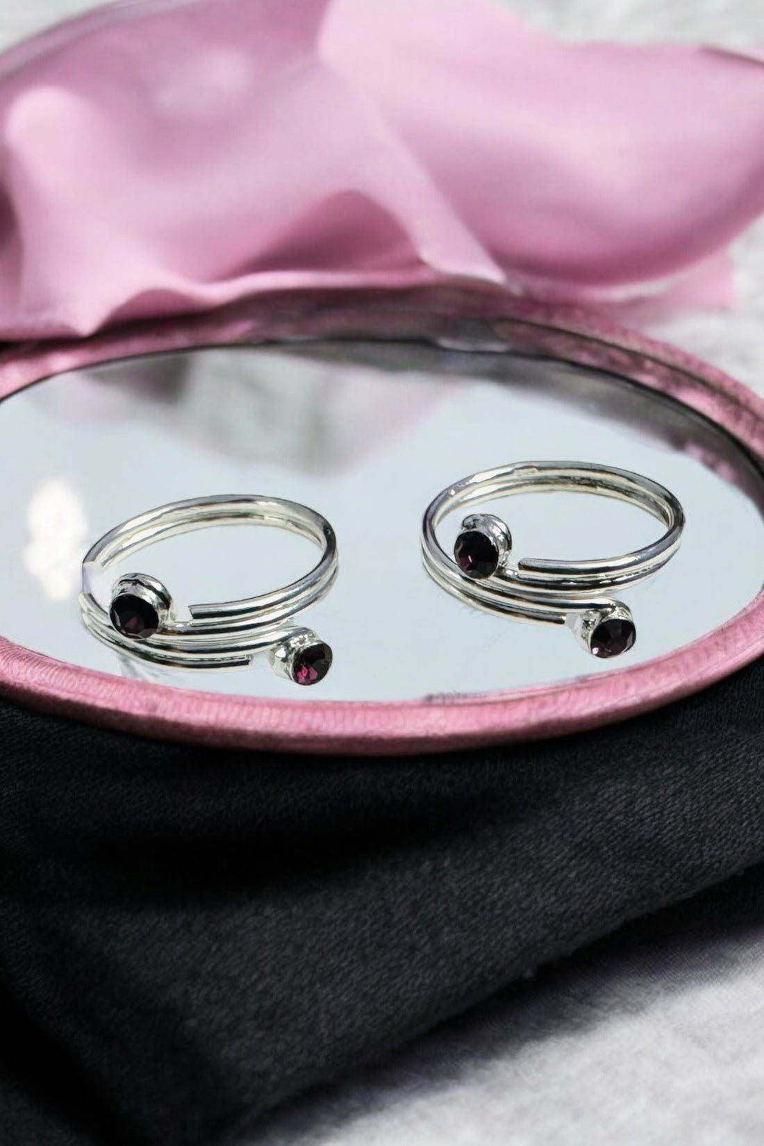 Pair of designer Toe rings in Pink Crystal in 925 Silver