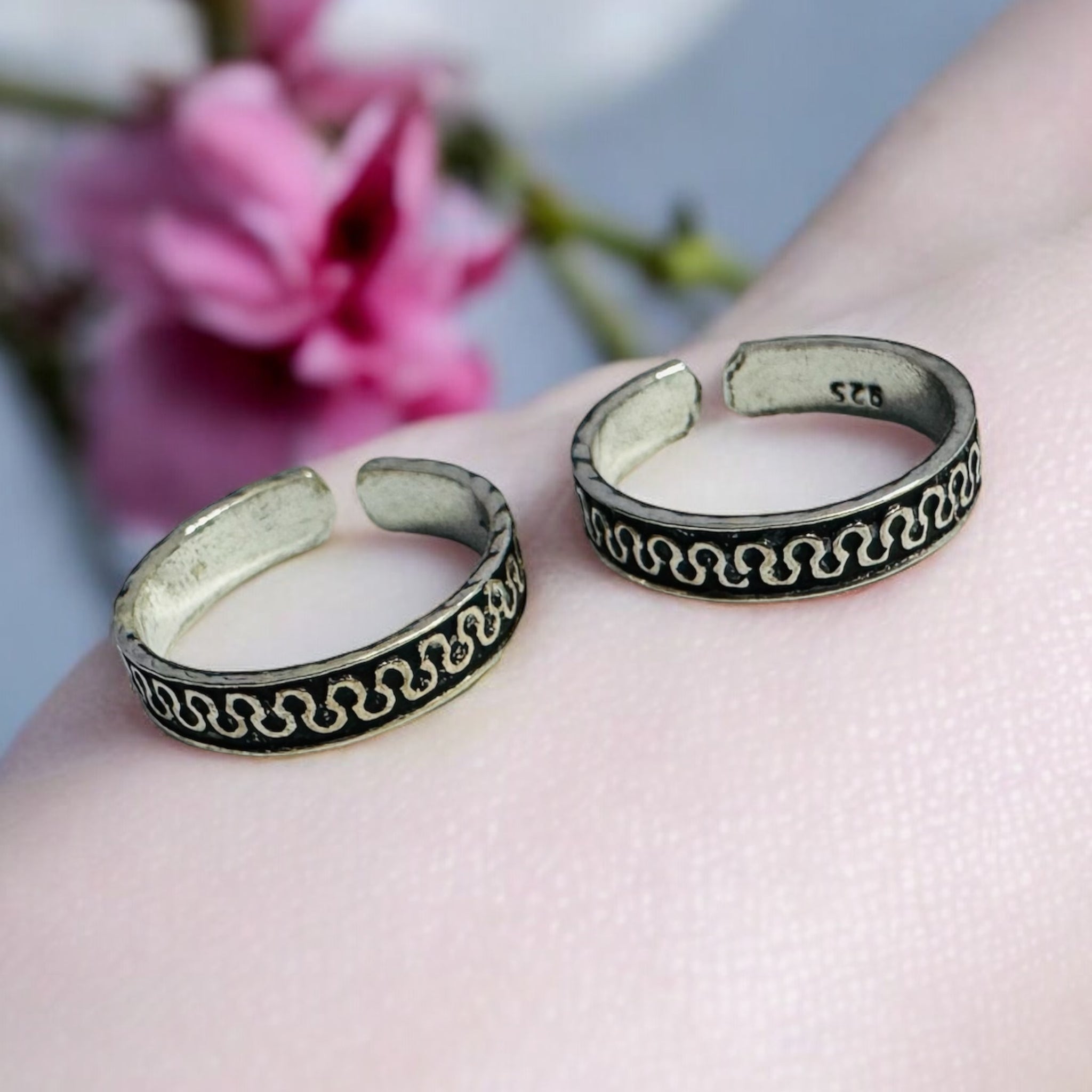 Minimalistic Antique look Toe Rings in 92.5 HM silver