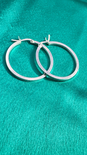 Sterling silver loops bali earrings with lock