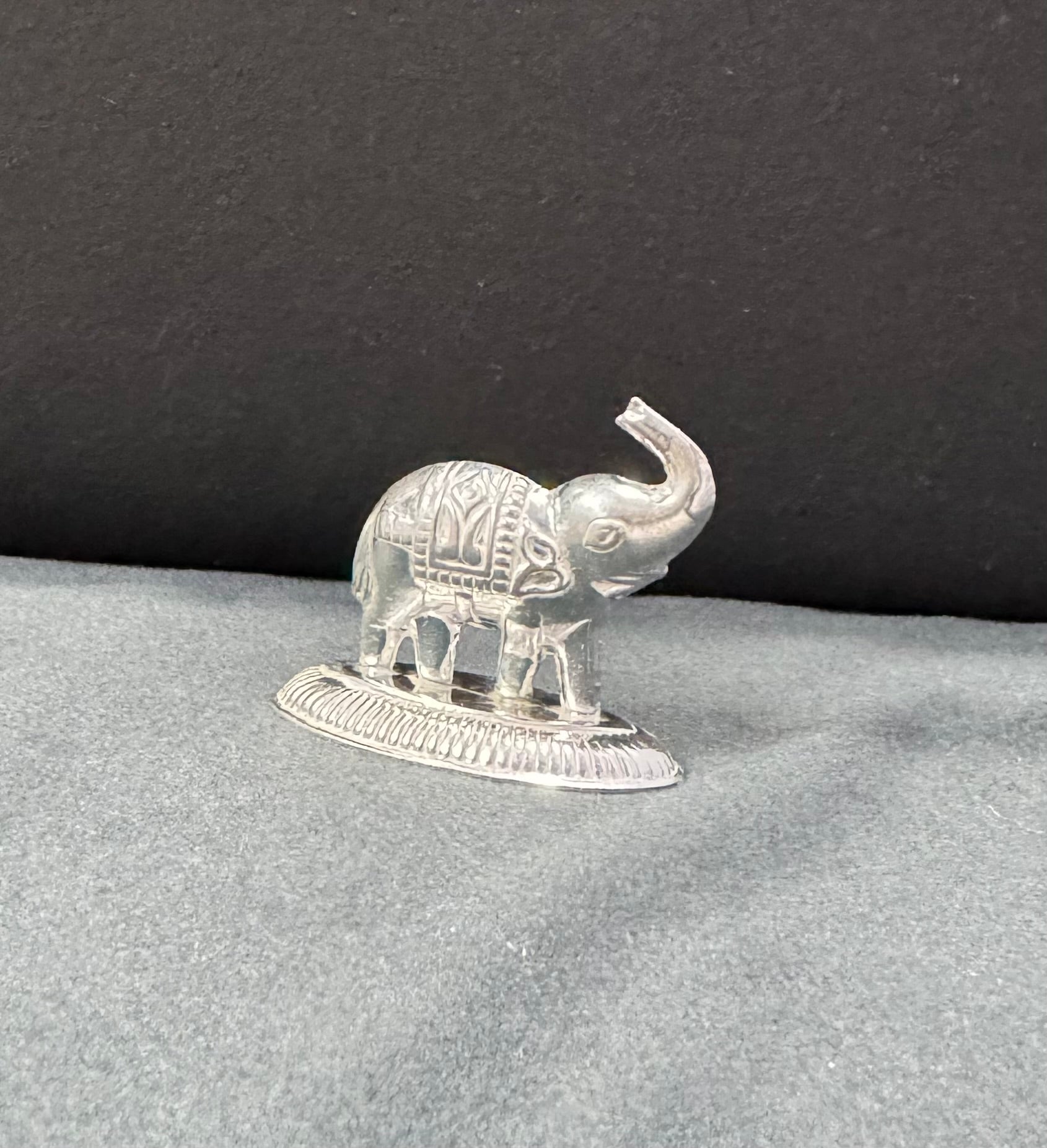 silver elephant idol for office desk home and gifting
