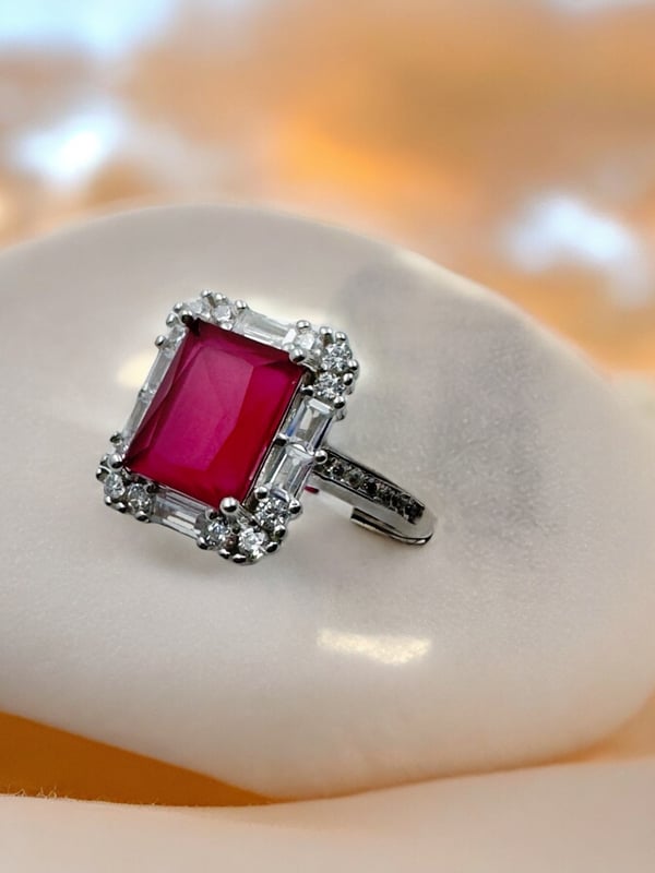 Fashion 925 silver ring with magenta color diamond cut designed for women.