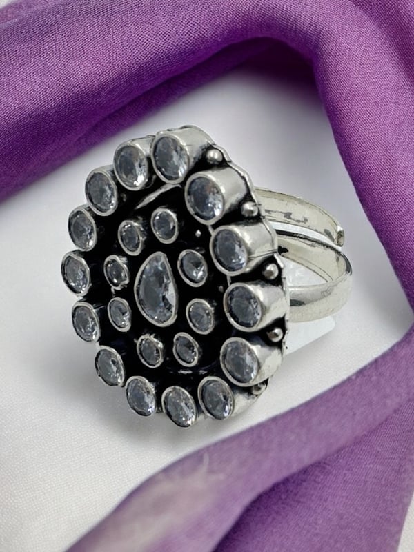 Beautiful ethnic kundan floral ring in 92.5 HM in antique finish