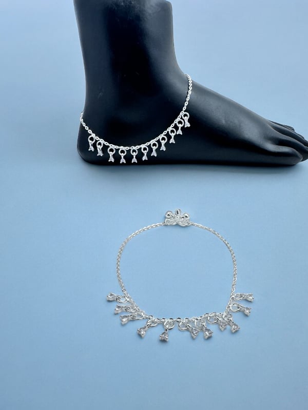 Simple plain 925 silver anklet design.