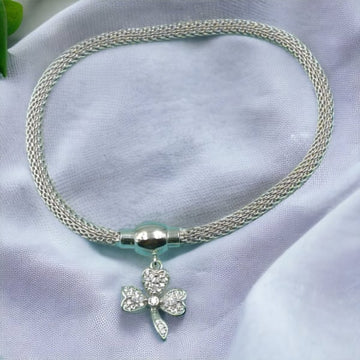 925 Silver Stunning Three Leaf Floral Flexible Net based Chain Silver Bracelet