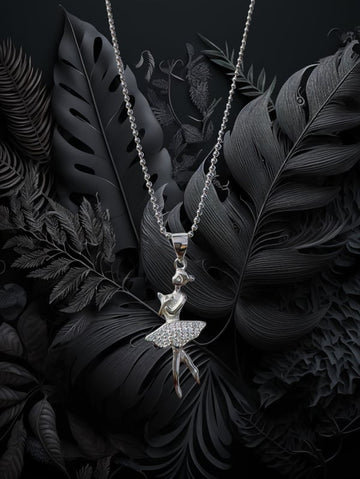 Prety Girl pendent for mode look Pendent (only Pendent) in 92.5 HM silver