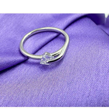 Sophisticated 925 Silver cut designed ring made of sterling silver for women