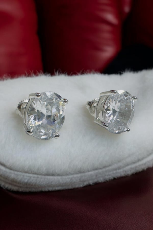 Single Stone Zircon studded earrings in 92.5 HM Silver